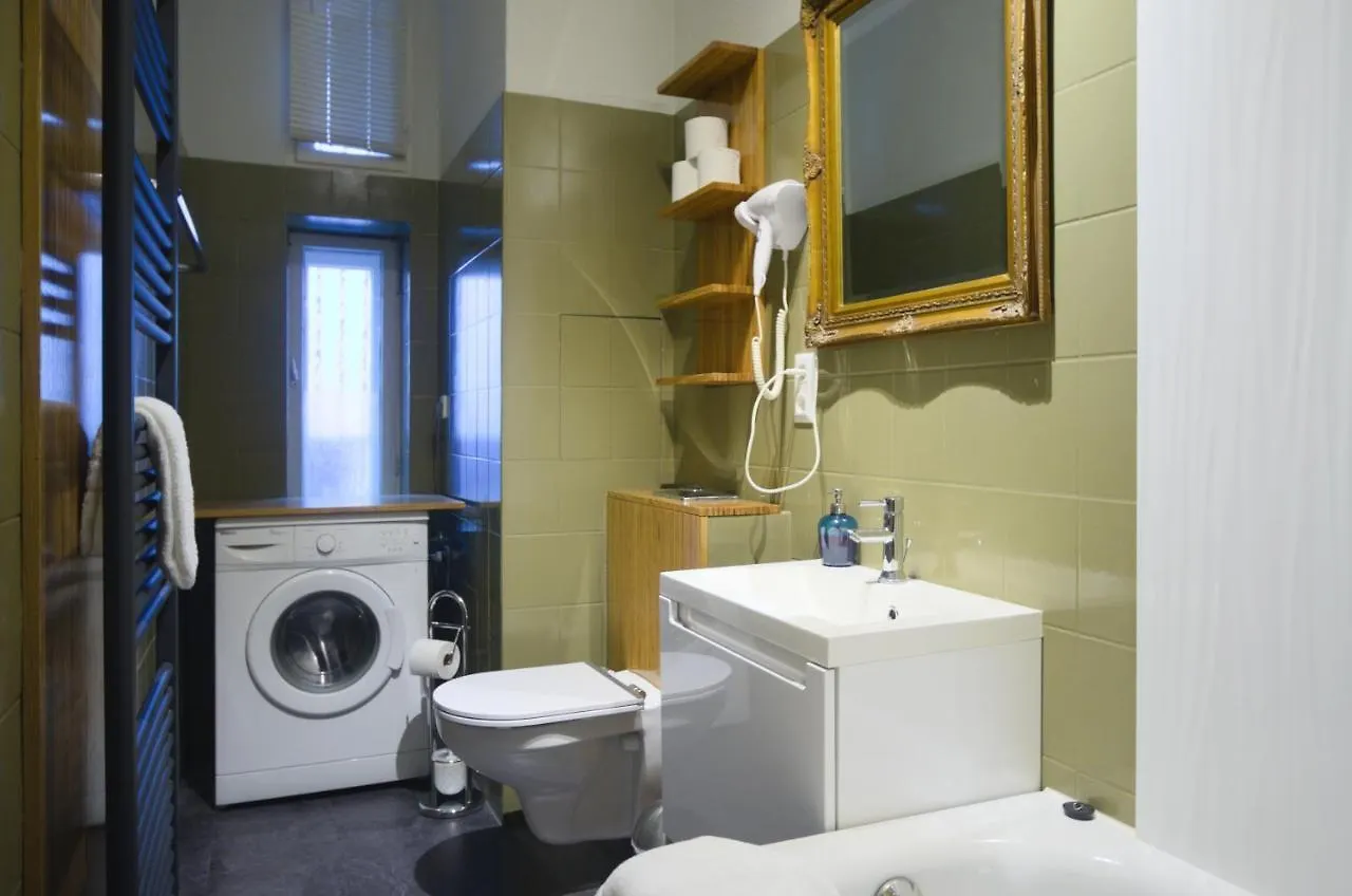 Altbauwohnung Mit 3 Badern Berlin Germany